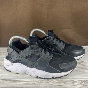 Nike Huarache Women’s Black Sneaker Shoe Size 8.5